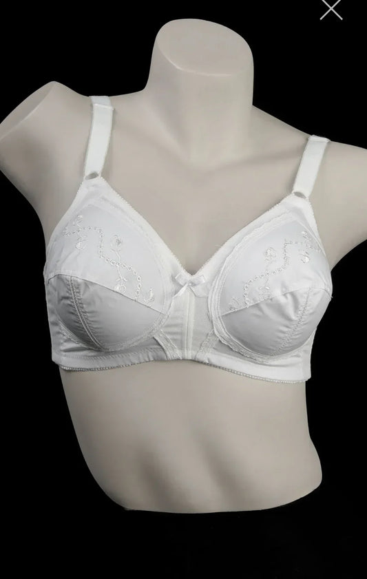 Pack of 5 - Rs:4000 Buy 2 Get 3 free Comfort Minimizer Full Coverege Bra